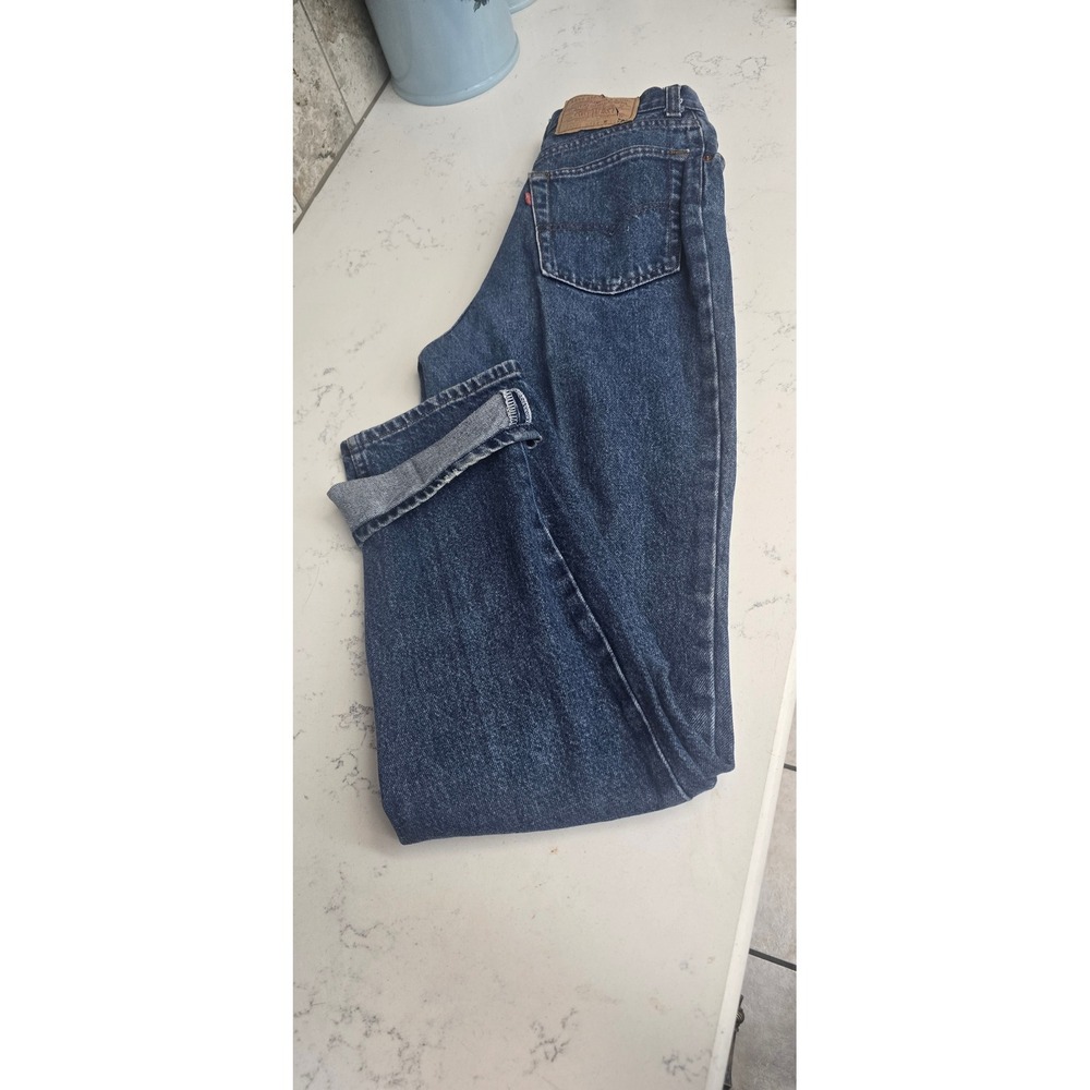 Vintage Levis 26505 0214 Jeans Made in USA Medium Wash Straight Leg 28x33